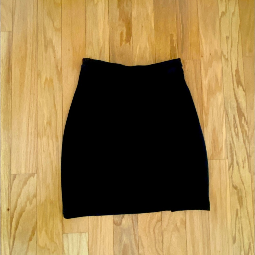 California Influence Black Skirt